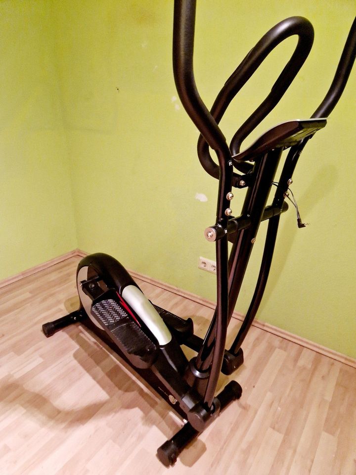 Crosstrainer Hometrainer CS5 Christopeit Sport in Frankfurt am Main