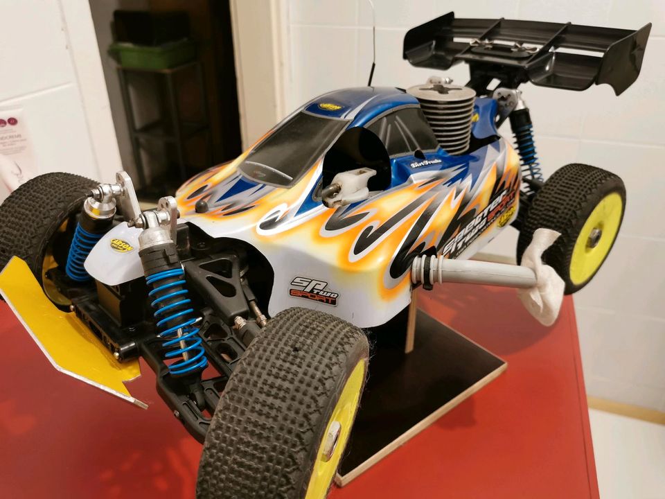 Rc modellbau Auto 1:6 groß Modell Benziner in Augsburg