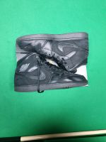 Nike Air Jordan 1 Mid Triple Black (2018) Nordrhein-Westfalen - Monheim am Rhein Vorschau