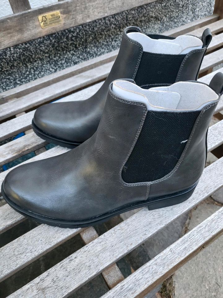 Chelsea Boots Gr. 38 in Leipzig