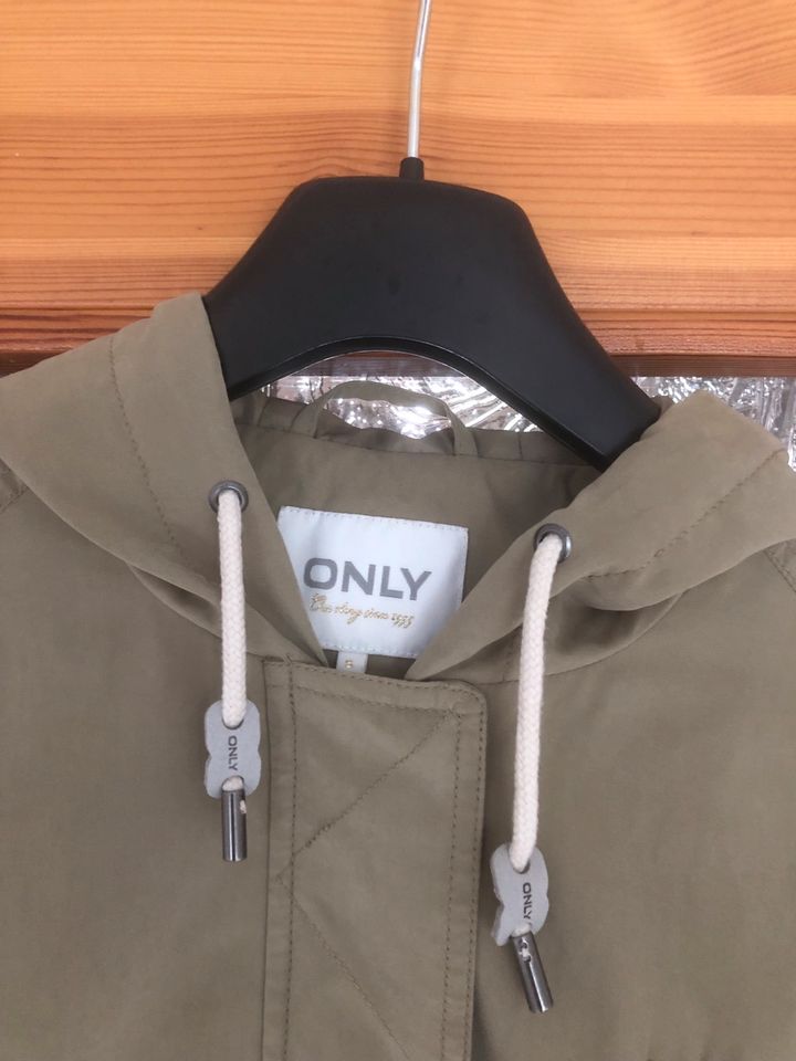 Dünne Übergangsjacke von Only, Gr. S in Reichenbach (Vogtland)