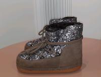 INUIKII  Boots grau Pailetten Neu 39 - 40 Nordrhein-Westfalen - Meerbusch Vorschau
