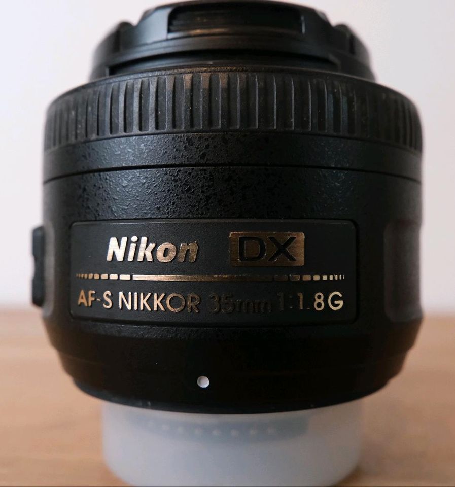Nikon 35 mm F1.8 G AF-S DX mit Rechnung und UV-Filter in Hamburg