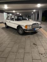 Mercedes Benz 200 Vergaser Automatik (W123) Nordrhein-Westfalen - Arnsberg Vorschau