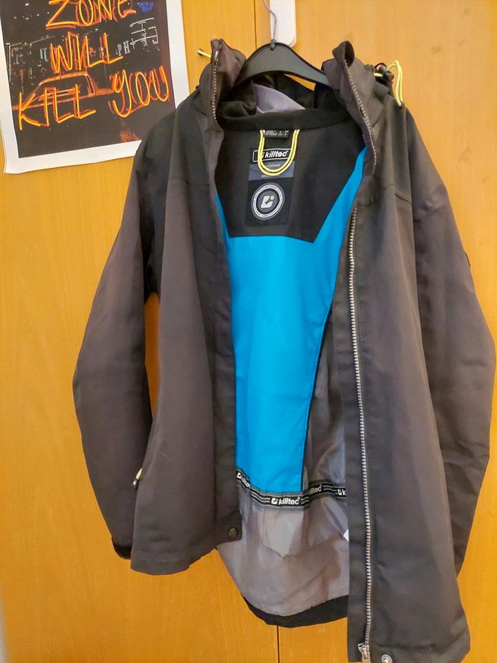 Schwarze Regenjacke-  wasserdicht - Killtec -made in Germany in Dortmund