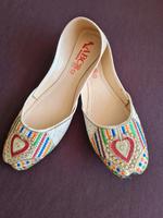 Indische Damen Schuhe Bollywood Khussa BallerinaHenna Hessen - Lich Vorschau