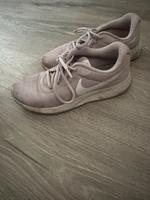 Nike Turnschuhe, Turnschuhe, Sportschuhe Niedersachsen - Geestland Vorschau