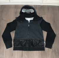 § tolle Disney Star Wars (Kostüm) Sweat Jacke Kylo Ren Gr 122 128 Düsseldorf - Benrath Vorschau