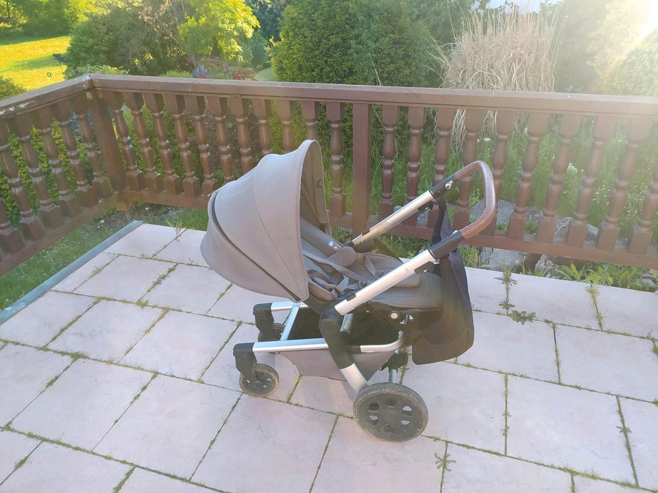 Joolz Hub Kinderwagen mit viel Zubehör in Nürnberg (Mittelfr)