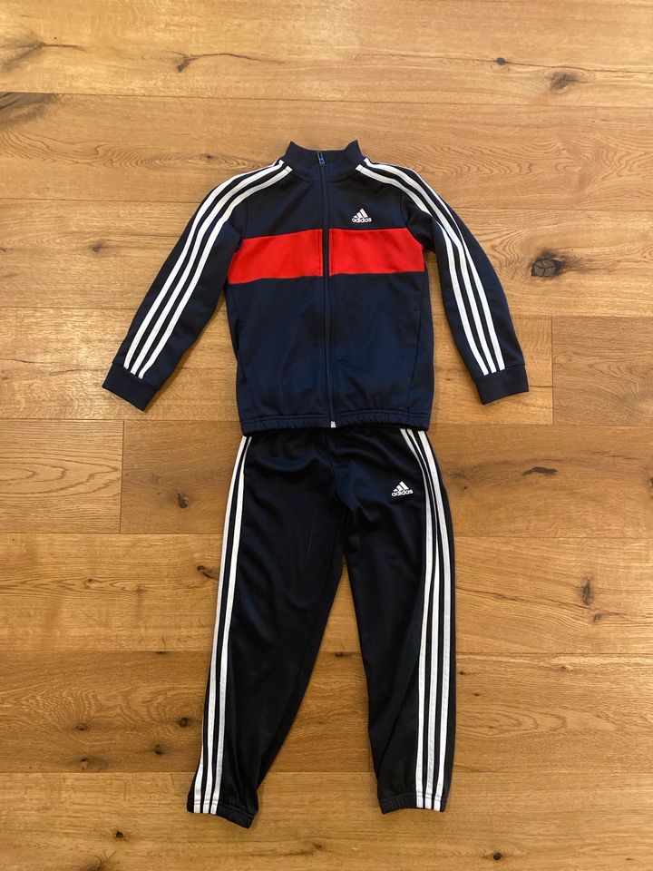 Adidas Trainingsanzug Primegreen Jogginganzug Kinder Gr. 128 in Nürtingen
