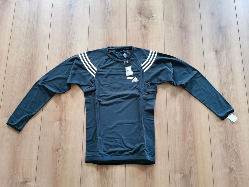 Adidas Herren Performance Segelshirt langarm Shirt Gr XS/164 in  Schleswig-Holstein - Leezen | eBay Kleinanzeigen ist jetzt Kleinanzeigen