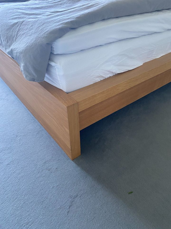 Ikea Malm Bett 1,80 breit, Eichenfurnier - zu verschenken in München