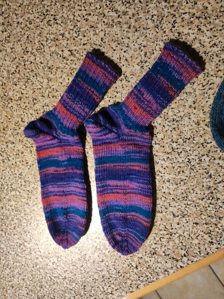 Selbstgestrickte Socken Größe 39/40 NEU in Bad Berneck i. Fichtelgebirge