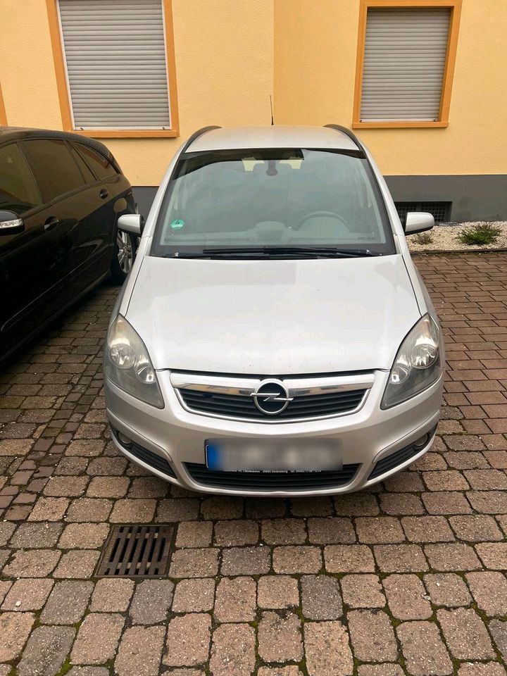 Opel zafira in Bischofsheim