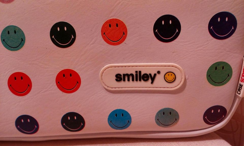 Smiley Laptoptasche bunt Schutzhülle Notebookhülle Case in Schloß Holte-Stukenbrock