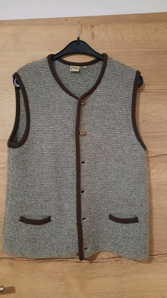 Gestrickte Trachtenweste Gr XL Herren in Wenzenbach