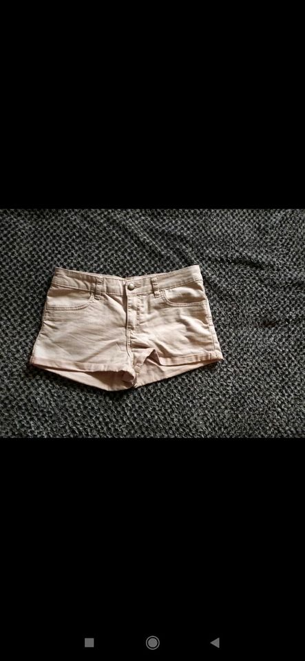 Shorts gr S in Merzalben