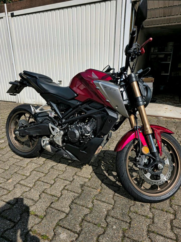 Honda Cb 125 R in Breckerfeld