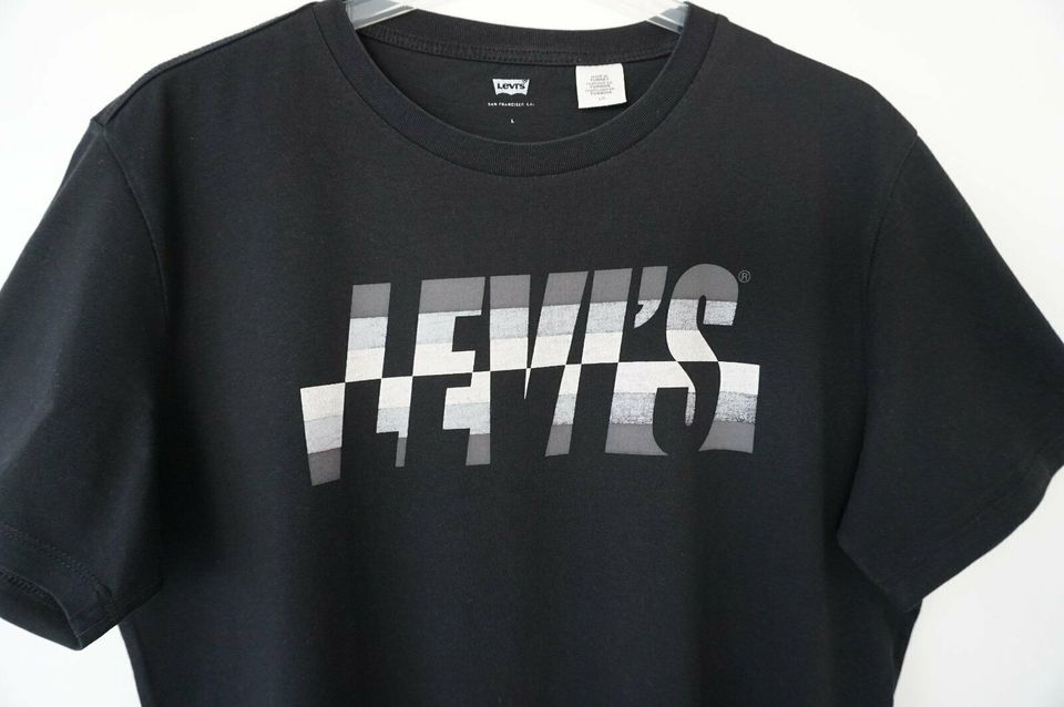 LEVIS  T-Shirt  für junge Männer Größe L in Böblingen