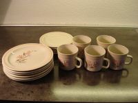 Kaffeeservice, beiges Porzellan mit Blumenmuster Bayern - Eußenheim Vorschau