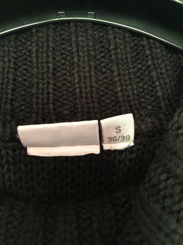 Strick-Longpullover, Wollpullover, schwarz, Größe 36/38 in Lohmar