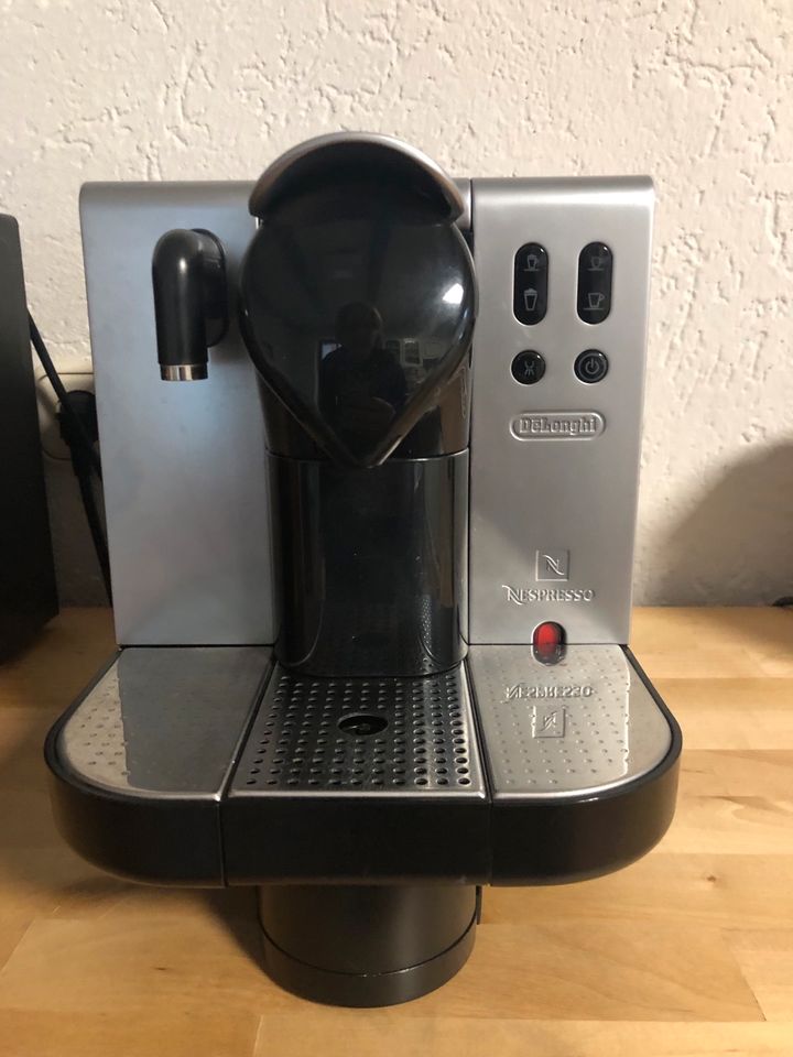 Nespresso Delonghi Kaffeemaschine zu verkaufen in Ursberg