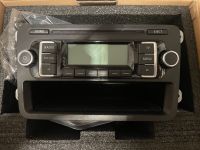 Autoradio Volkswagen RNS 210 neuwertig mit Radiocode Hessen - Mörlenbach Vorschau