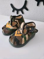 Neu Hausschuhe Sandalen Moro gr.18 Nordrhein-Westfalen - Weeze Vorschau