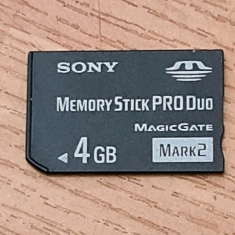 Original Sony PSP 4GB Memory Stick Pro Duo Magic Gate. in Düsseldorf