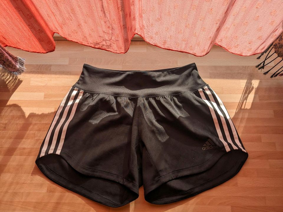 Adidas Damen Shorts Gr. S ♥ Sport Trainingshose Clima Stretch in Hildesheim