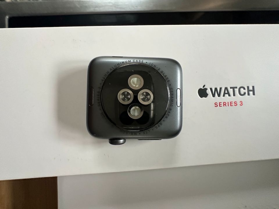 Apple Watch 3 und 6 defekt in Viernheim