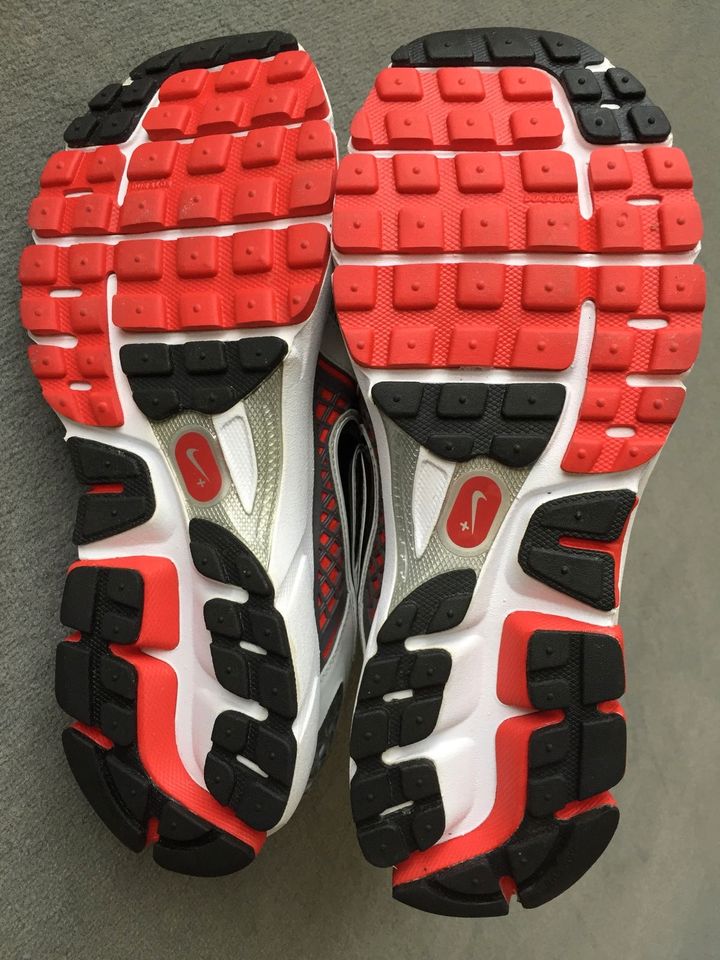 Nike Vomero 6, Gr. 44, neu, NP 259 € in Düsseldorf