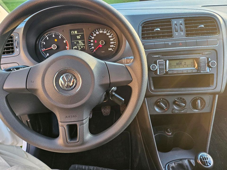 VW Polo 1,2l 4tr. Klima Radio in Duisburg