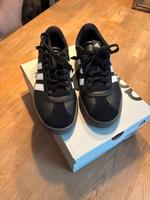 Adidas Schuhe,39, Neuwertig Nordfriesland - Husum Vorschau
