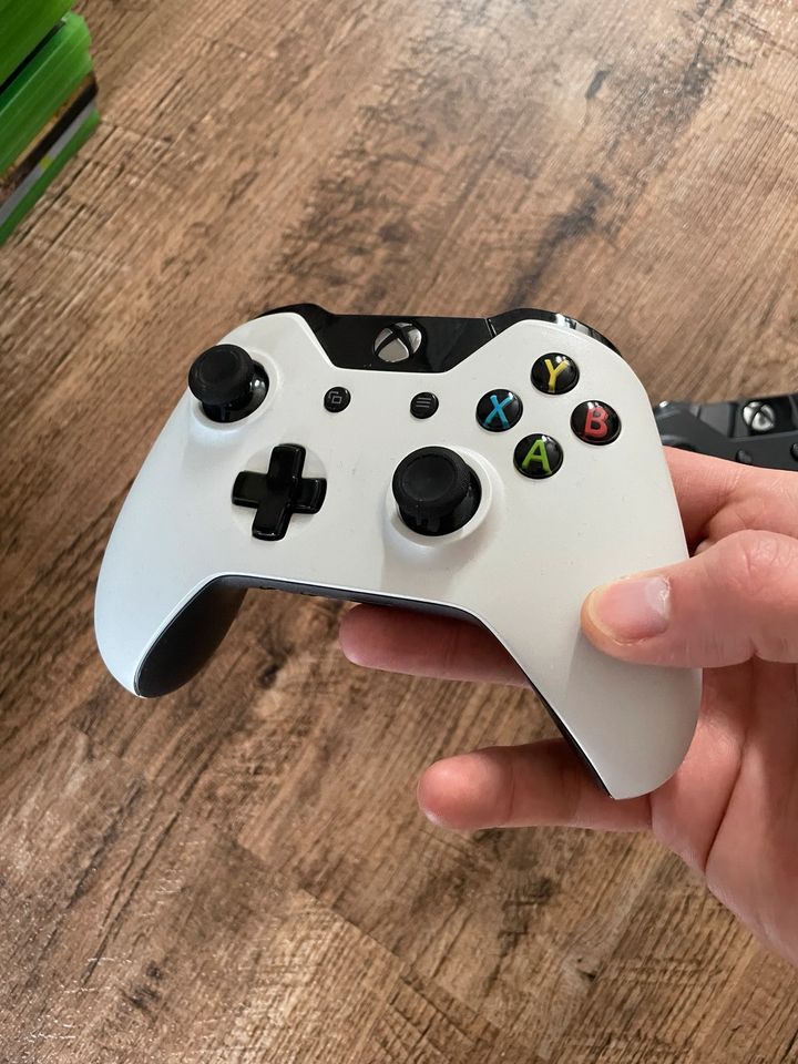 Xbox One + Controller + 11 Spiele in Nürnberg (Mittelfr)