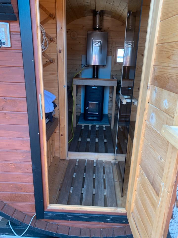 Fass-Sauna mit Vorraum 3,60м l. -2m B .Holz-Ofen Wasser Tank 50 l in Bad Driburg