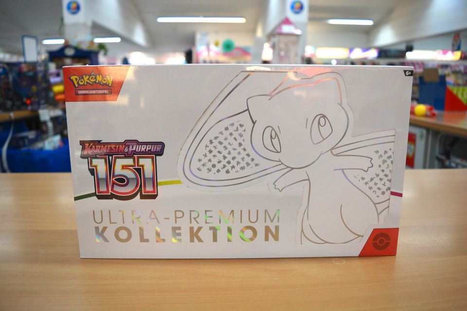 Pokemon Karmesin und Purpur 151 Ultra Premium Kollektion in Uplengen