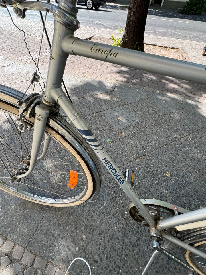 Hercules Fahrrad (braucht Reparatur) in Berlin