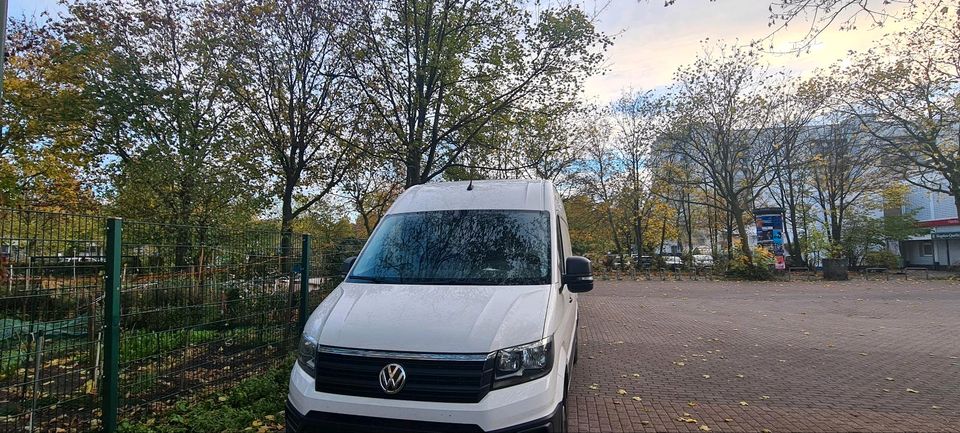 Volkswagen Crafter als LKW 28000 oder Camper 33000 €. in Hamburg