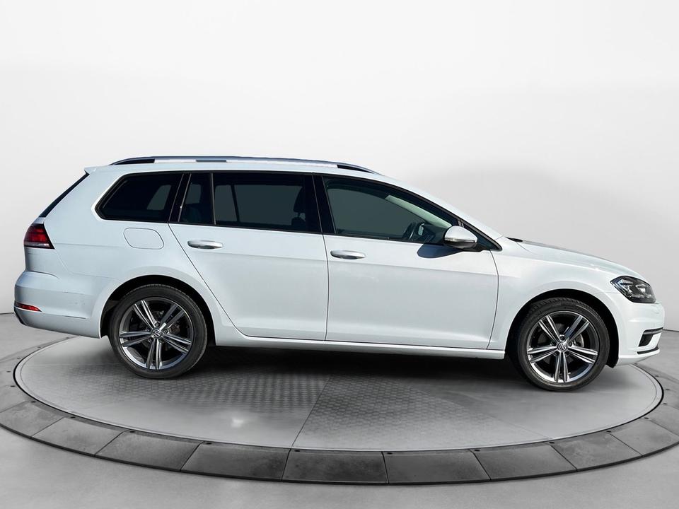 Volkswagen Golf VII Variant 1.6 TDIComfortline NAVI*CARPLAY in Dormagen