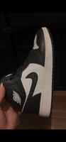 Nike Jordan schwarz weiß 37,5 Nordrhein-Westfalen - Neuss Vorschau