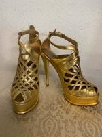 H&M Sandaletten/Pumps/High Heels/Sandalen/Größe 40/Absatz Schuhe Berlin - Hellersdorf Vorschau
