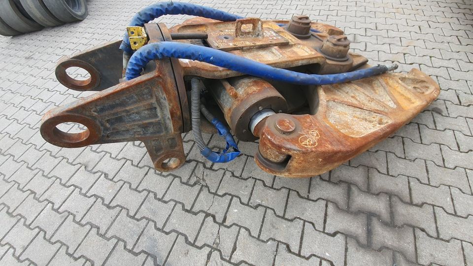 ✅Abbruchschere Abbruchzange Okada 2400 kg drehbar für Bagger Kettenbagger Abbruchbagger Mobilbagger bis 30 to je nach Ausleger Demolition Excavator Hydraulikhammer CAT Kobelco Komatsu Hitachi Liebherr in Frankfurt am Main
