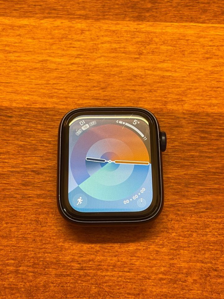 Apple Watch 6 GPS Alu // blau // 44mm in Essen