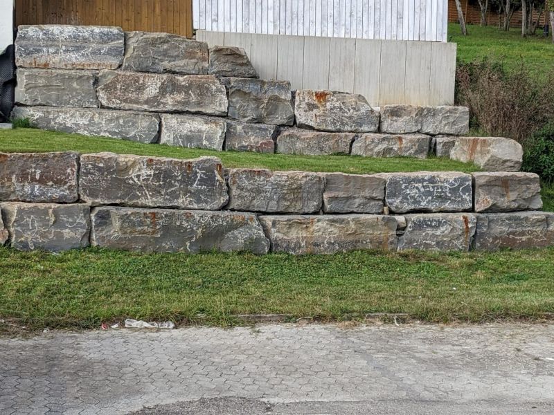 Mauersteine Naturstein Kalkstein Böschungssteine Hangbefestigung in Tübingen