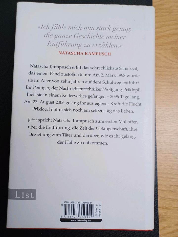 Buch Natascha Kampusch 3096 Tage in Waldmünchen