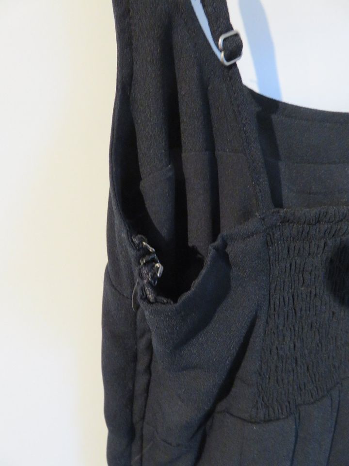 Hollister Sommerkleid Größe M, Farbe schwarz in Kreuztal