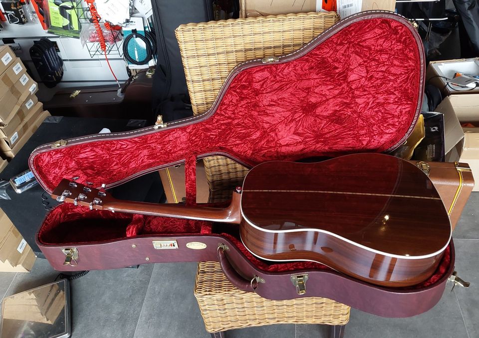 Martin DS Round Shoulder*20th Annivers.Custom Shop USA* # 2 of 21 in Köln