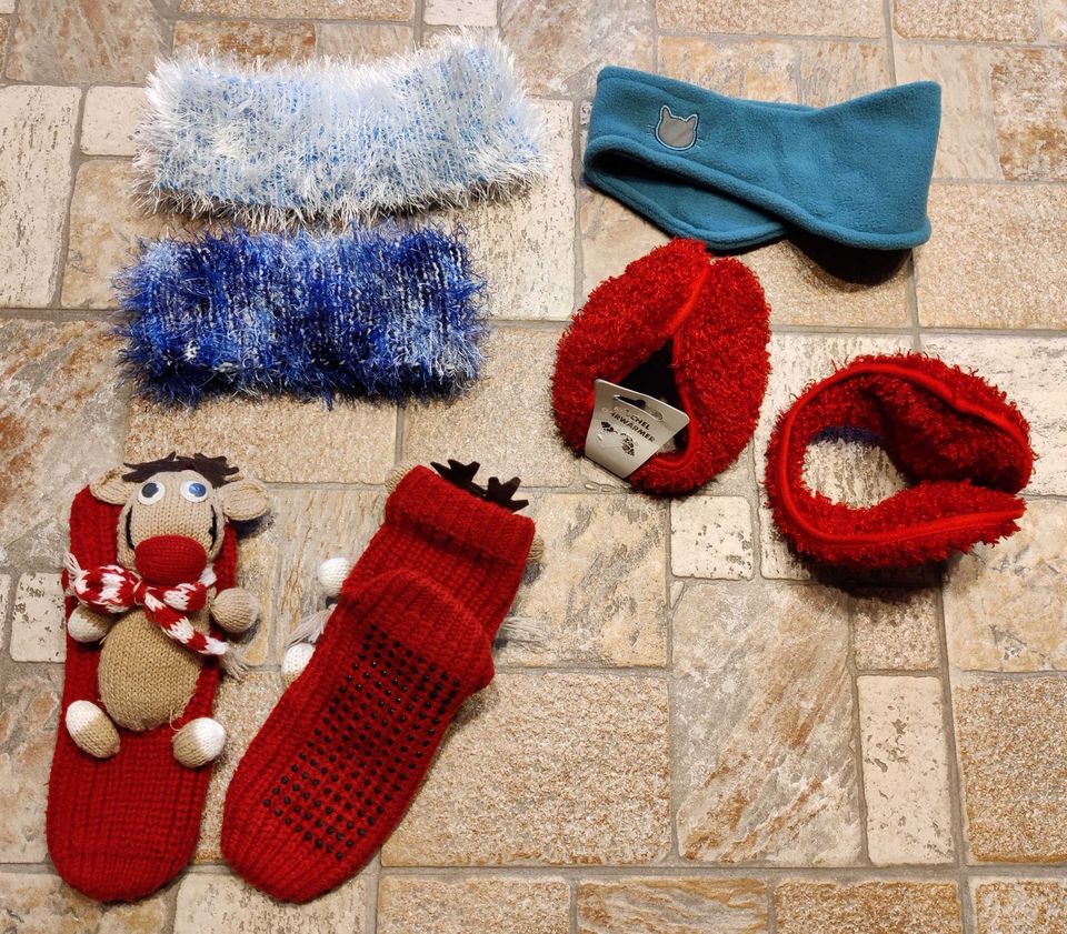 Wintermützen Schals Handschuhe Stirnbänder one size in Dresden