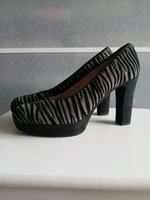 Unisa Plateau Pumps 38 Streifen Köln - Rath-Heumar Vorschau